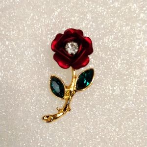 Beautiful lapel tie tac brooch.